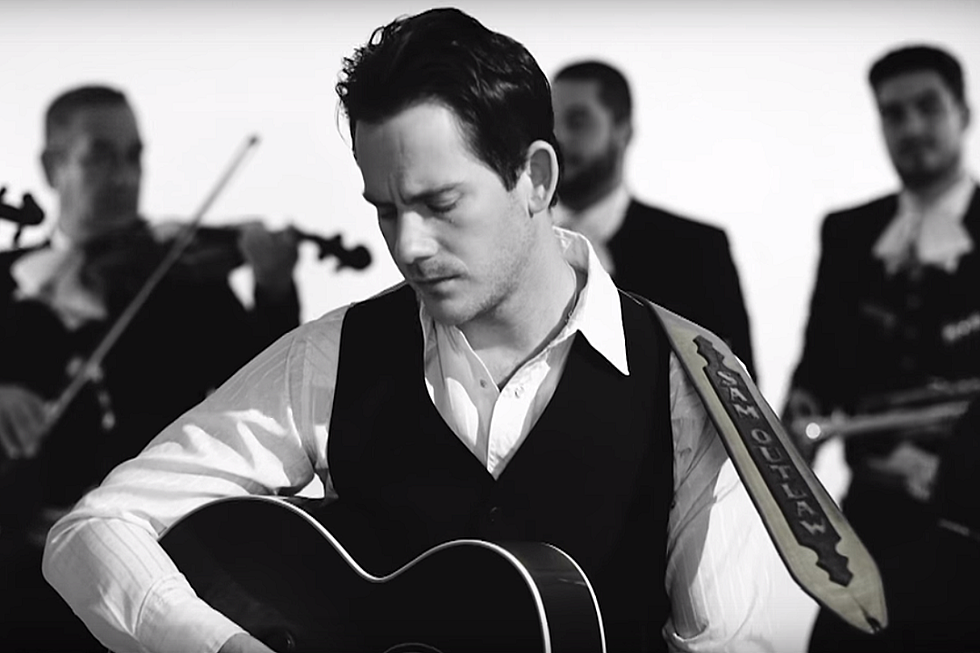 See Sam Outlaw’s Black-and-White ‘Angeleno’ Music Video