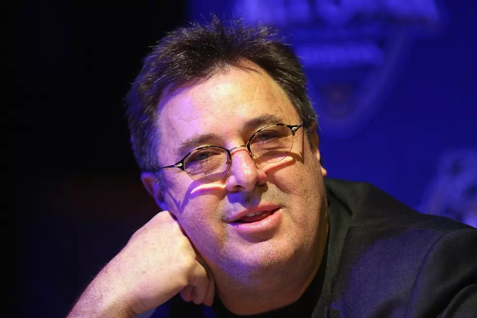 Vince Gill Shares New Song, ‘Sad One Comin’ On,’ at CRS 2016 [WATCH]