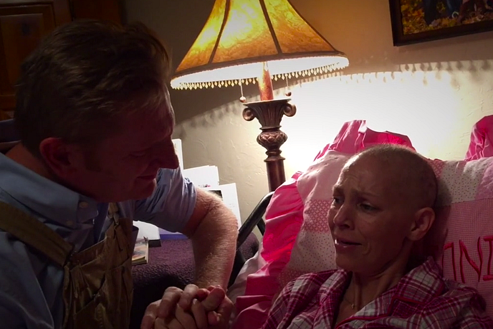 Watch Joey Feek’s Touching Reaction to Well Wishes From Dolly Parton