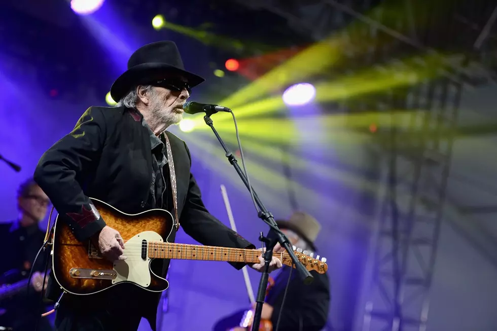 Merle Haggard Back in the Hospital Due to Pneumonia