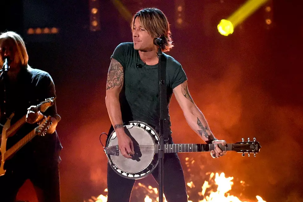 Keith Urban Performs ‘Wasted Time’ at 2016 ACM Awards