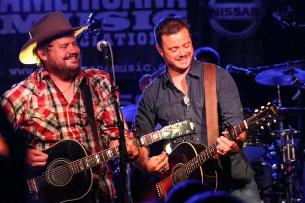 Randy Rogers + Wade Bowen’s ‘Rodeo Clown’ Teases New ‘Hold My Beer’ Album [LISTEN]