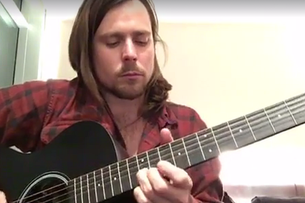 Watch Willie Nelson’s Son Lukas Sing a Medley of His Dad’s Songs
