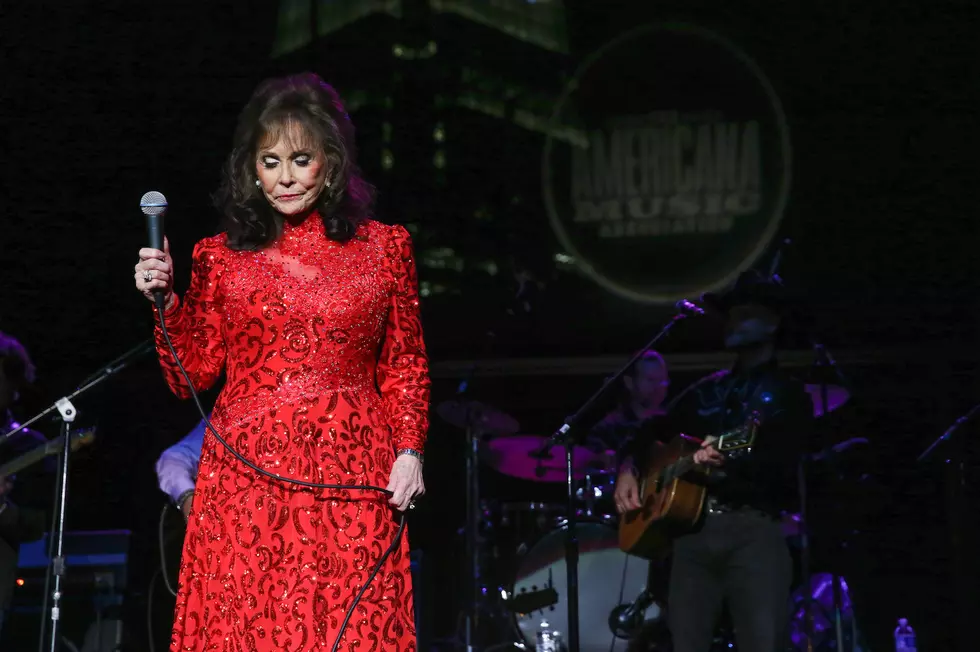 Country Stars Send Loretta Lynn Love Following Stroke