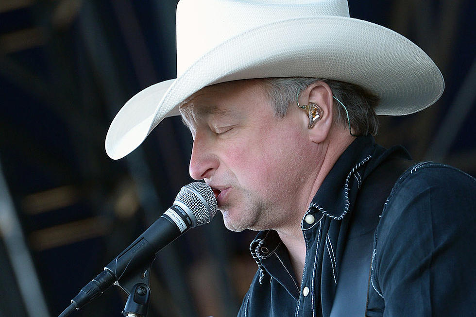 Album of the Month (July 2016): Mark Chesnutt, 'Tradition Lives'