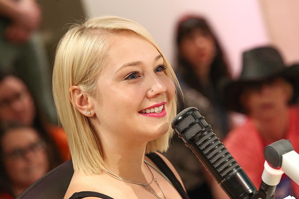 RaeLynn Shares 'Love Triangle', First Single on New Label