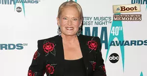 Country News: Lynn Anderson Exhibit Opens at the Country Music Hall of Fame