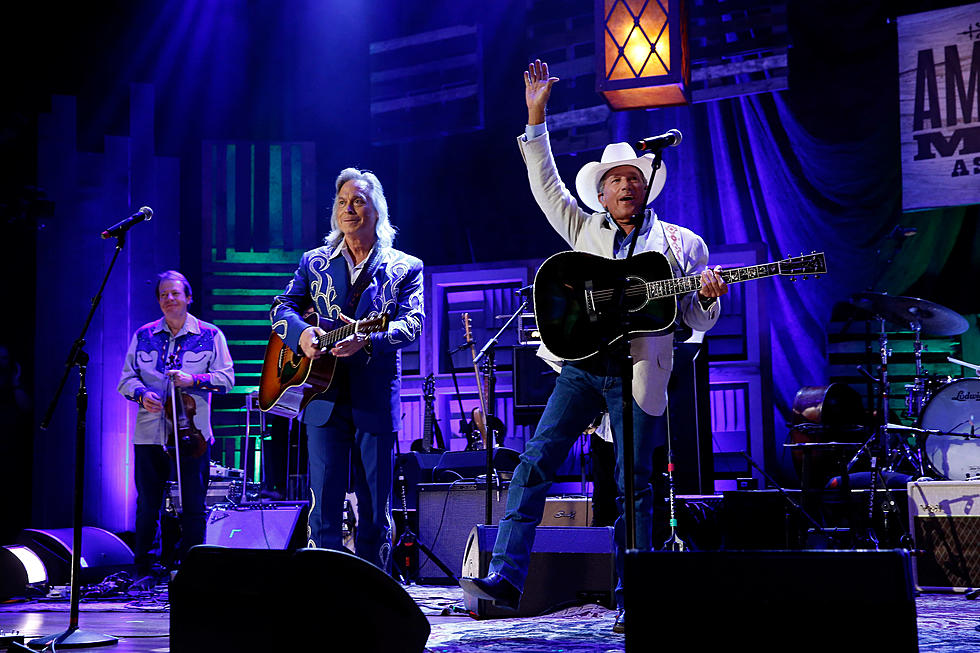 Watch George Strait, Jim Lauderdale Celebrate ‘The King of Broken Hearts’ at the 2016 Americana Music Awards