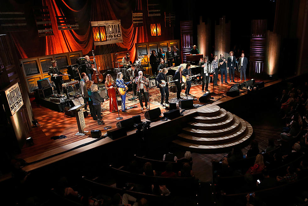 Exceptional Performances, Touching Speeches Highlight 2016 Americana Music Awards [PICTURES]