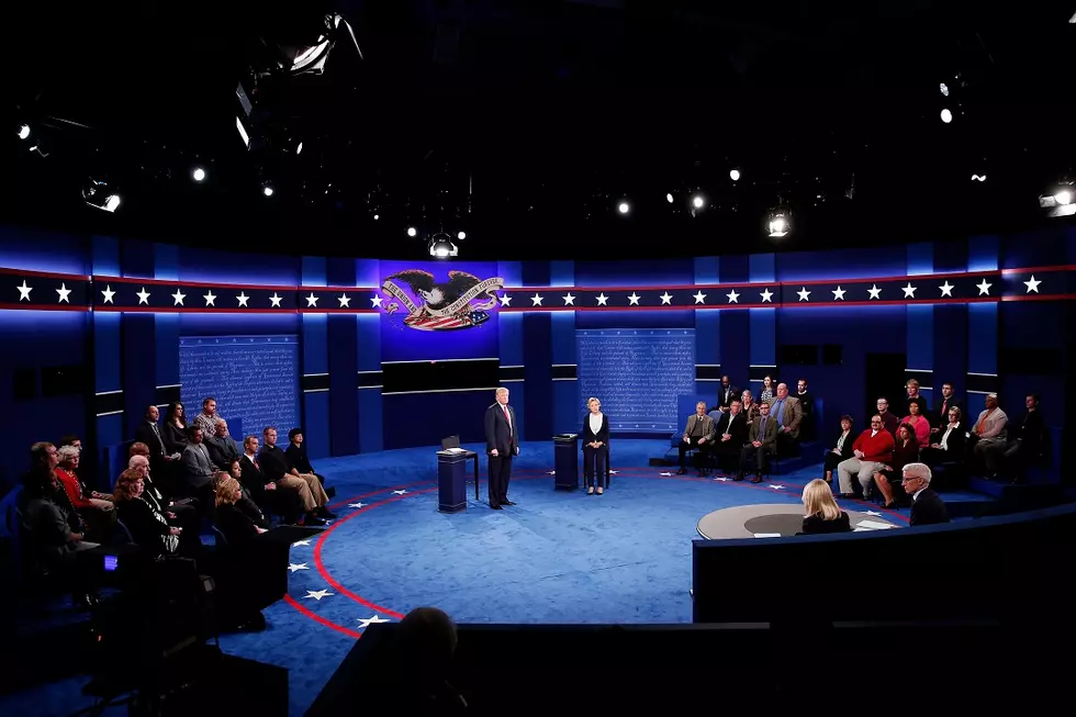 Country&#8217;s Women Bring the Humor With Presidential Debate Tweets