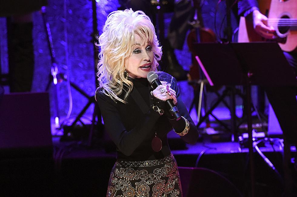 Dolly Parton Establishes Fund to Aid Great Smoky Mountain Wildfire Victims