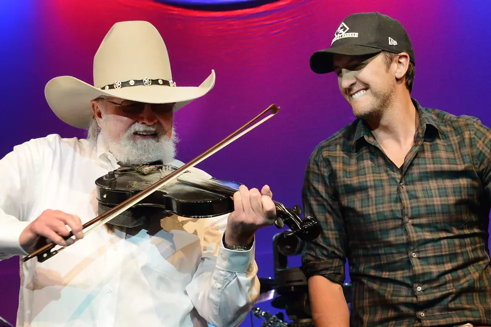 Watch Luke Bryan Join Charlie Daniels on ‘The Devil Went Down to Georgia’ at the 2016 Volunteer Jam