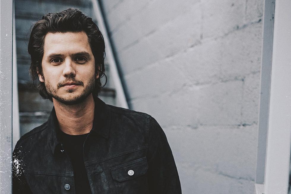Story Behind the Song: Steve Moakler, 'Suitcase'
