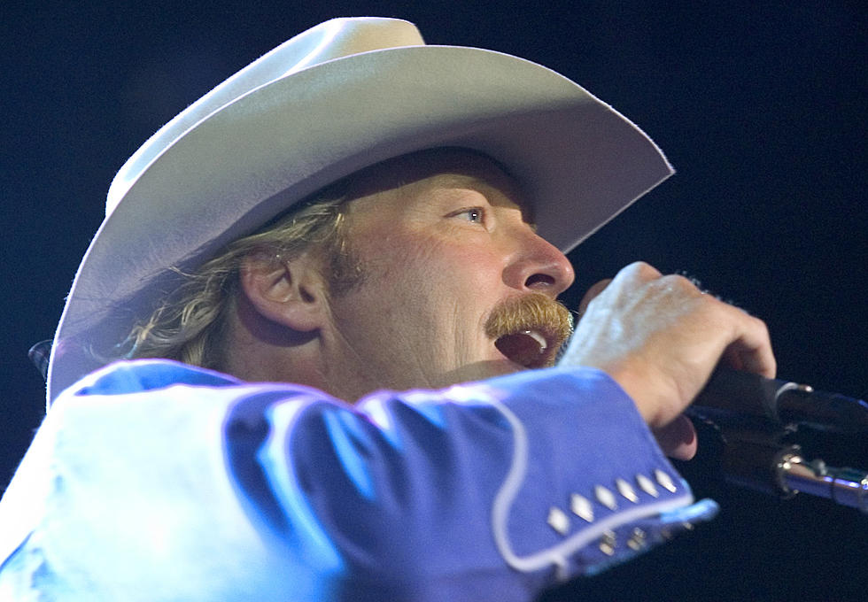 PICS: You've Gotta See These Old-School Alan Jackson Live Shots