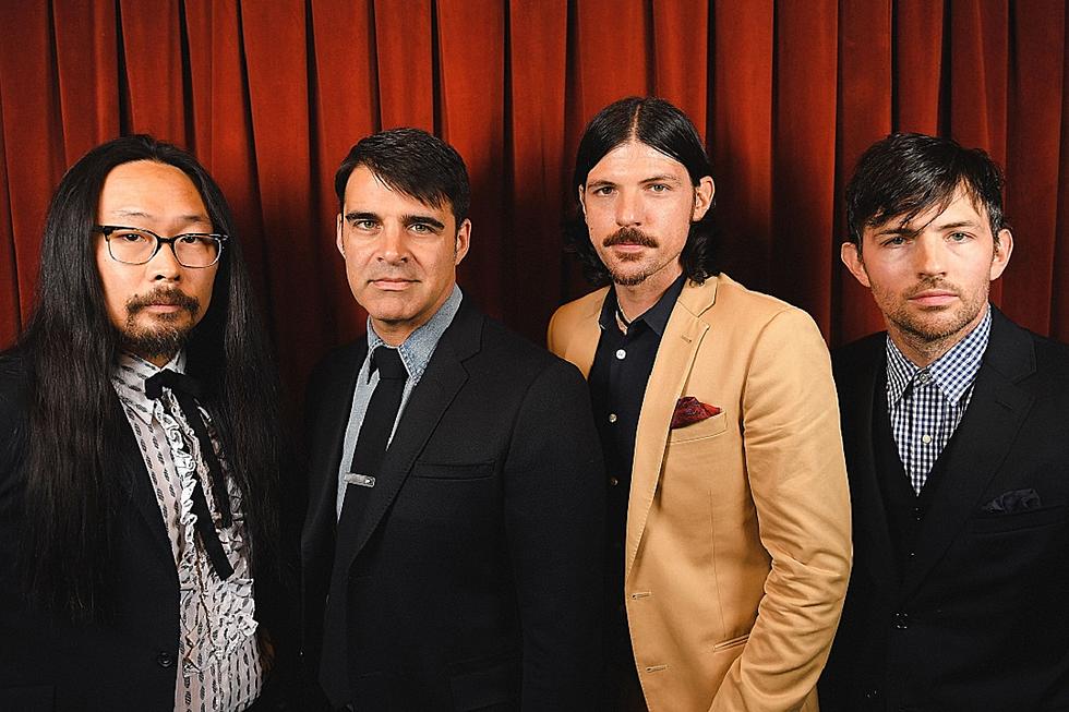 The Avett Brothers Cover ‘Mama Tried’ at ‘The Music of Merle Haggard’ [WATCH]