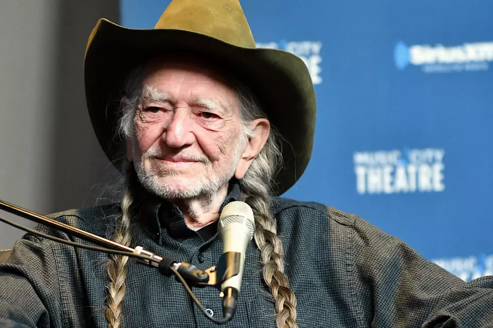 Willie Nelson Is Hosting The ‘Come And Toke It’ Show 