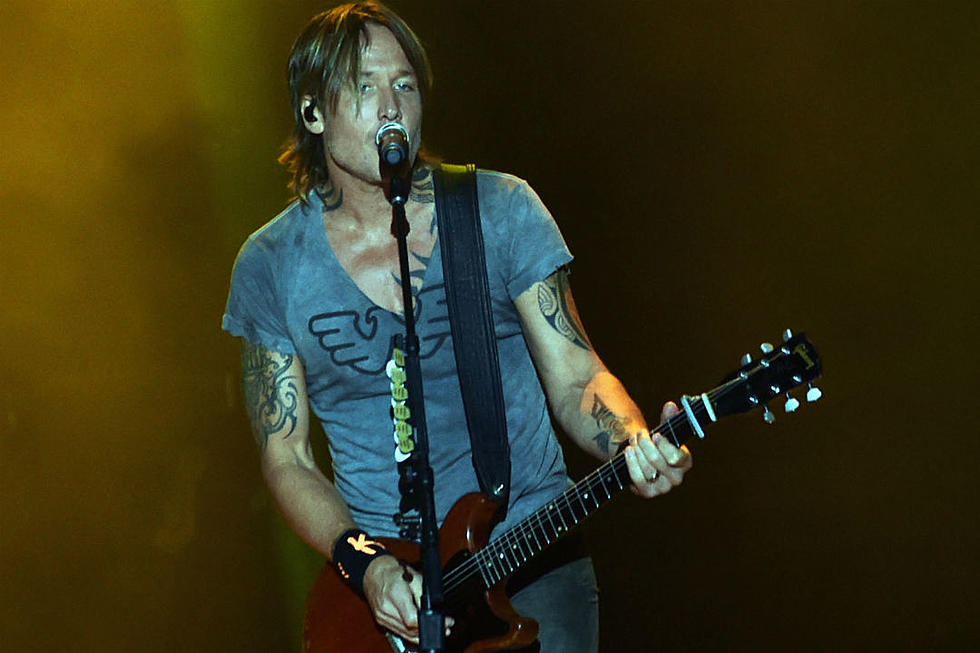 Watch Keith Urban and Frankie Ballard Shred on ‘Keep Your Hands to Yourself’