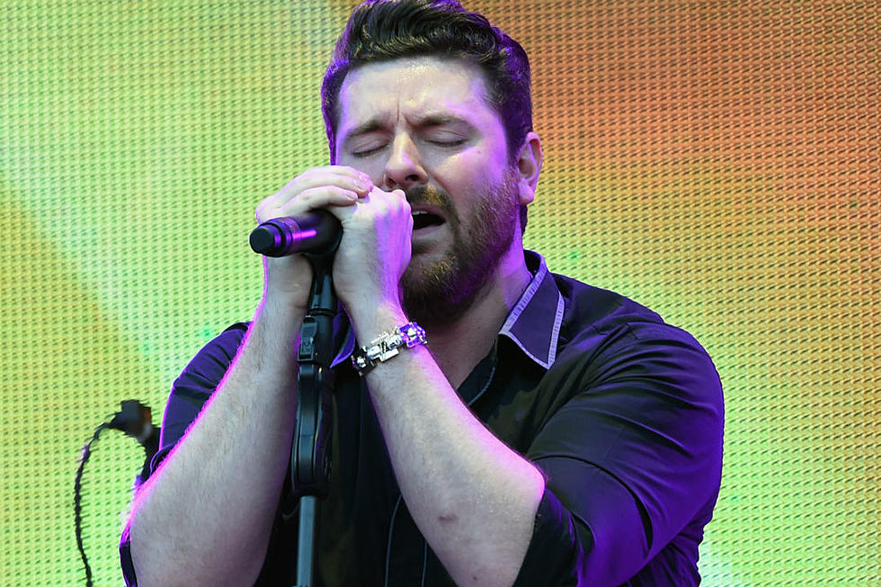 Chris Young Dedicates First Post-Route 91 Festival Performance to Victims