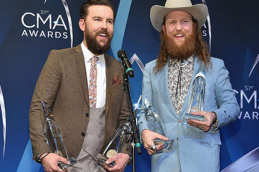 Brothers Osborne on 2017 CMA Awards Win: ‘We’re the Luckiest Guys’