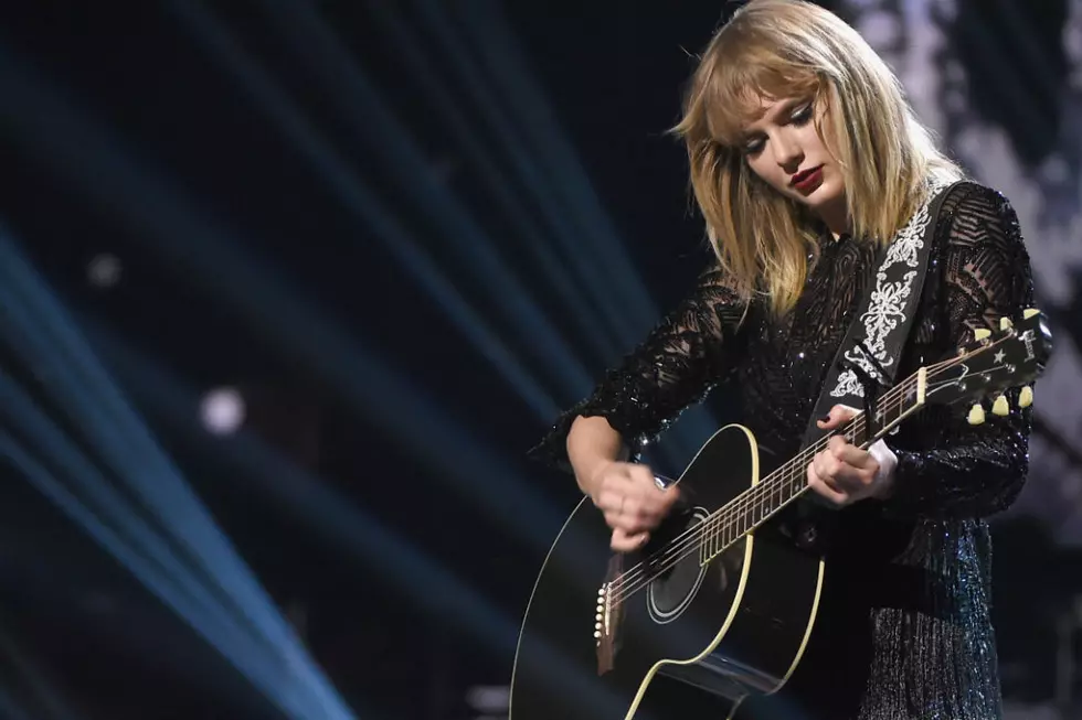 Taylor Swift Releases ‘New Year’s Day’ to Country Radio [LISTEN]