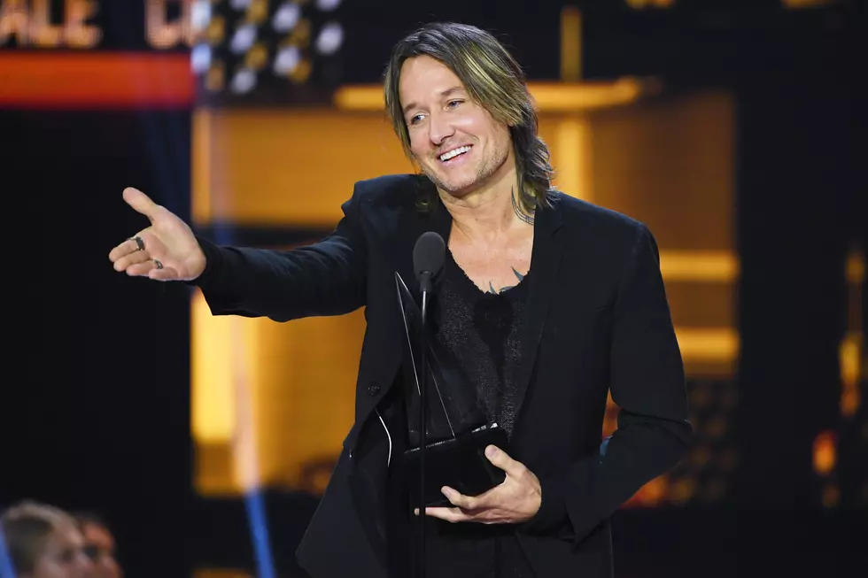 Keith Urban Shares 2017 American Music Awards With Nicole Kidman [PICTURES]