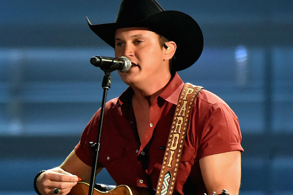 Jon Pardi Covers Tom T. Hall’s ‘I Like Beer’ for Michelob Ultra’s Super Bowl Ad [WATCH]