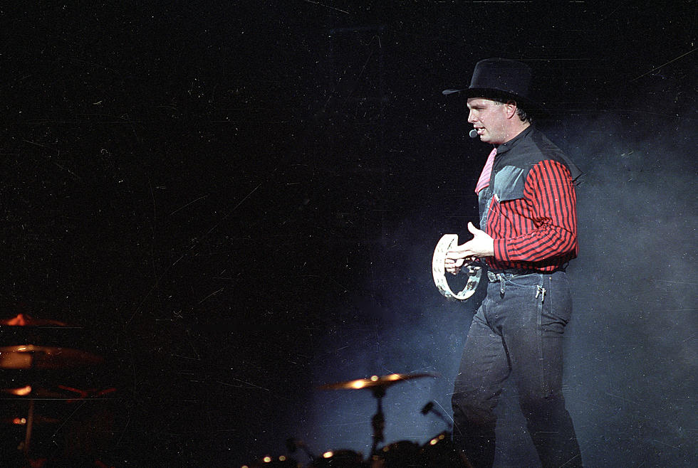 25 Little-Known Tidbits About Country Icon Garth Brooks