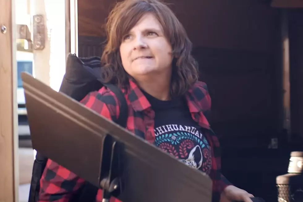 Amy Ray, ‘Tonight I’m Paying the Rent’ Music Video [Exclusive Premiere]