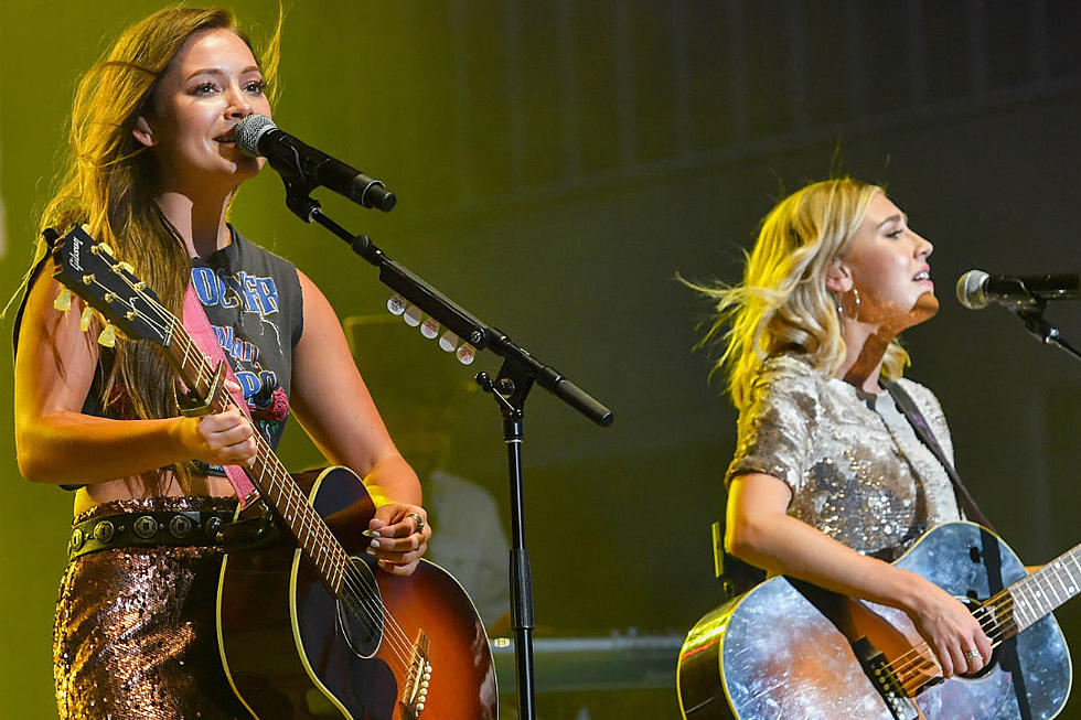Maddie & Tae Debut ‘Bathroom Floor’, First Song From New EP, ‘Everywhere I’m Goin’’ [LISTEN]