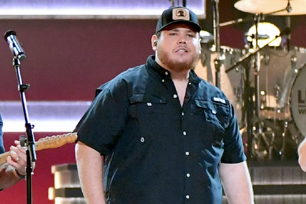 The 2018 CMA Awards New Artist of the Year Is Luke Combs