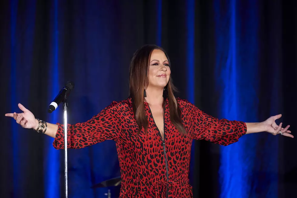 Sara Evans, Children Olivia and Avery Cover Chris Stapleton and Aretha Franklin [WATCH]