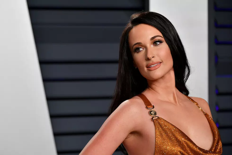Kacey Musgraves, Hayley Williams Cover ‘Girls Just Wanna Have Fun’ in Nashville [WATCH]