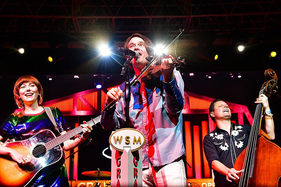 Old Crow Medicine Show Cover ‘Old Town Road’ at Bonnaroo 2019 [WATCH]