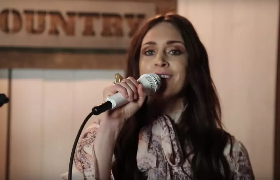 Kelleigh Bannen Enjoys the High Life in ‘Deluxe’ Live Video [WATCH]