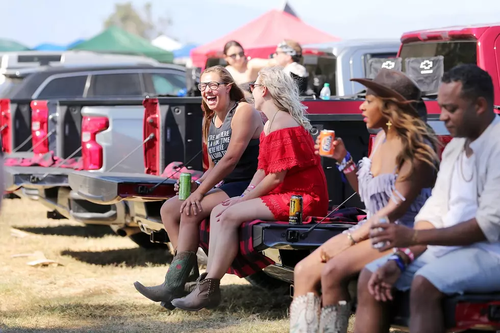 At Tailgate Fest, the Parking Lot Party Doesn’t End When the Country Music Starts