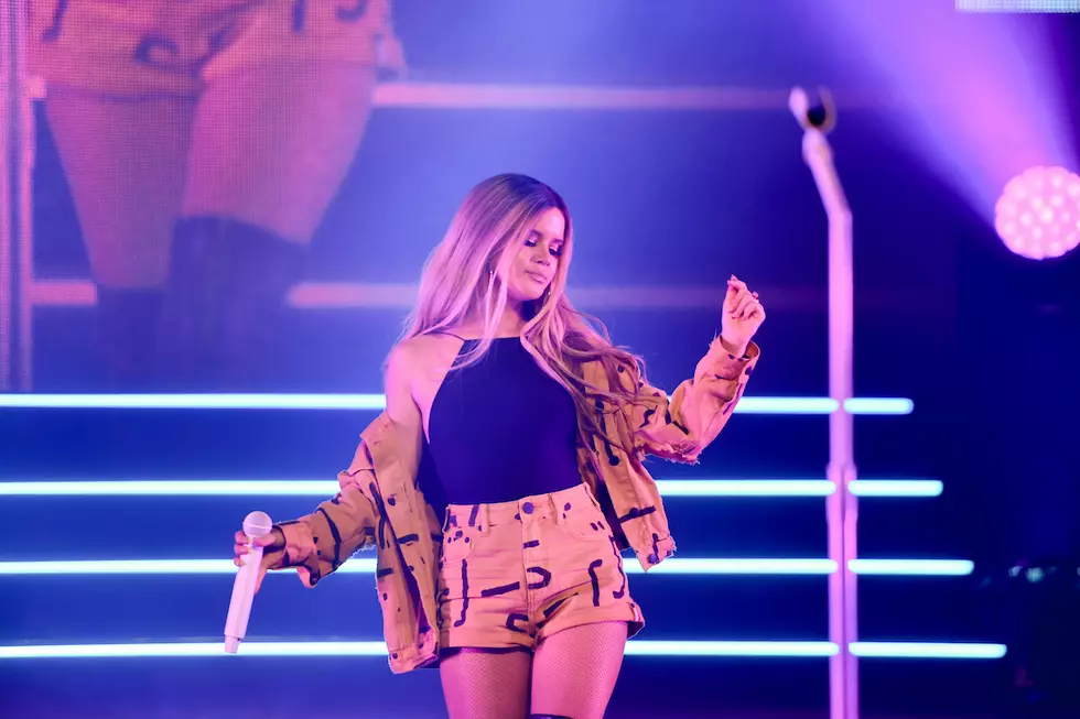 Maren Morris Goes Solo for ‘Crowded Table’ Live on Tour [WATCH]