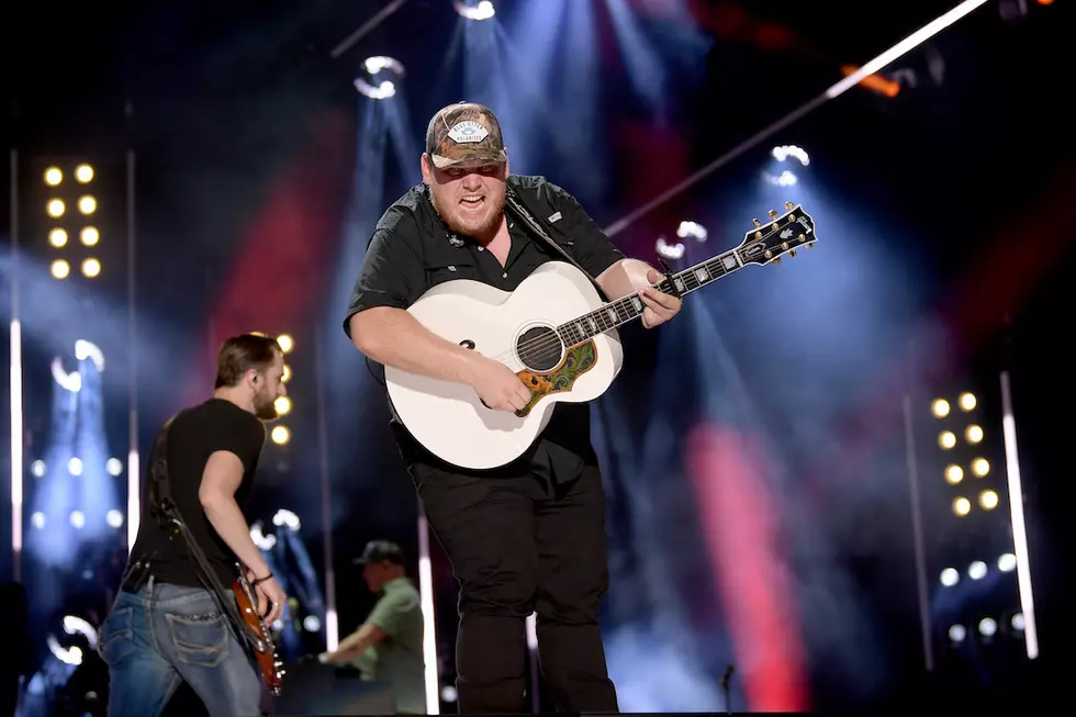 Luke Combs’ ‘Beer Never Broke My Heart’ Sparks Rowdy Waffle House Sing-a-Long [WATCH]