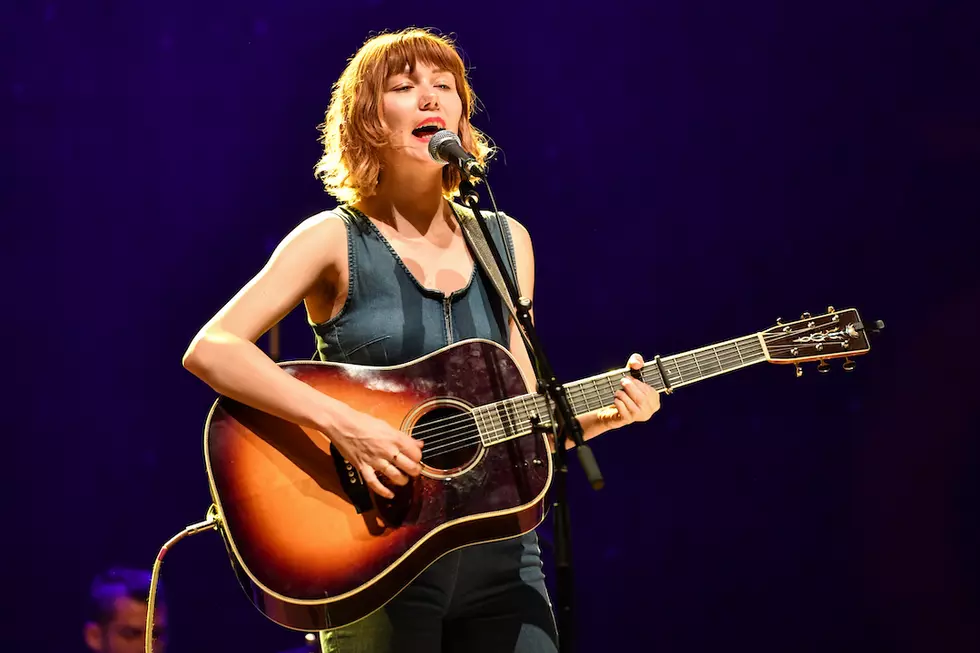 Molly Tuttle Enlists Old Crow Medicine Show for 'Helpless' Cover