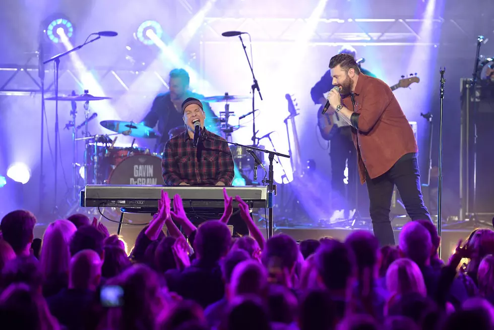Chris Young + Gavin DeGraw Come Together for ‘I Don’t Want to Be’ at CMT’s ‘Crossroads’ [WATCH]