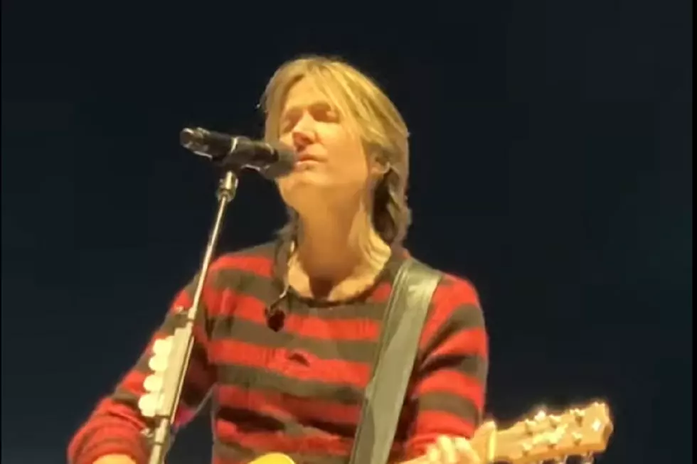 Keith Urban Honors Artists Who Died in 2019 With New Year’s Eve Medley [WATCH]