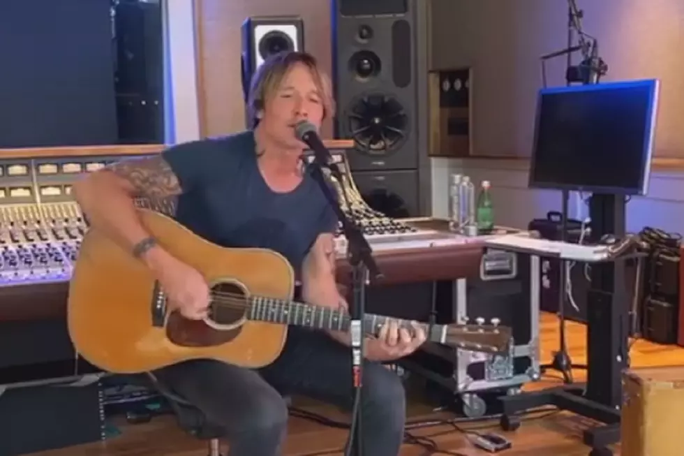Keith Urban Honors Kenny Rogers With &#8216;The Joker&#8217; During Quarantine Livestream Concert [WATCH]