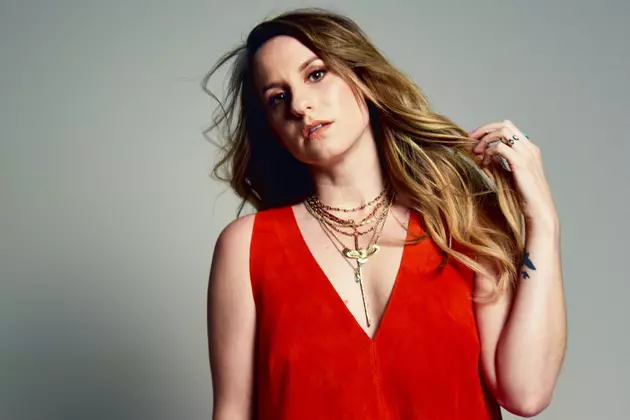 Interview: Caitlyn Smith Tackles the Pain and Beauty of Life on New &#8216;Supernova&#8217; Album