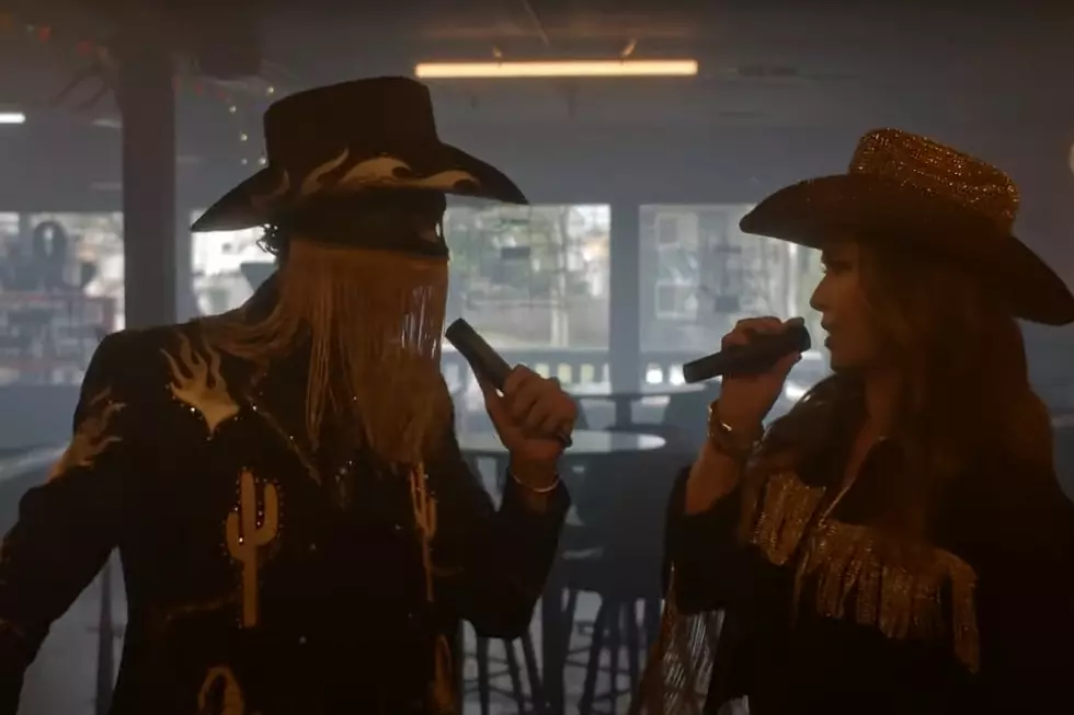 Orville Peck, Shania Twain Play &#8216;Legends Never Die&#8217; in Closed Nashville Bar for &#8216;The Tonight Show&#8217; [WATCH]