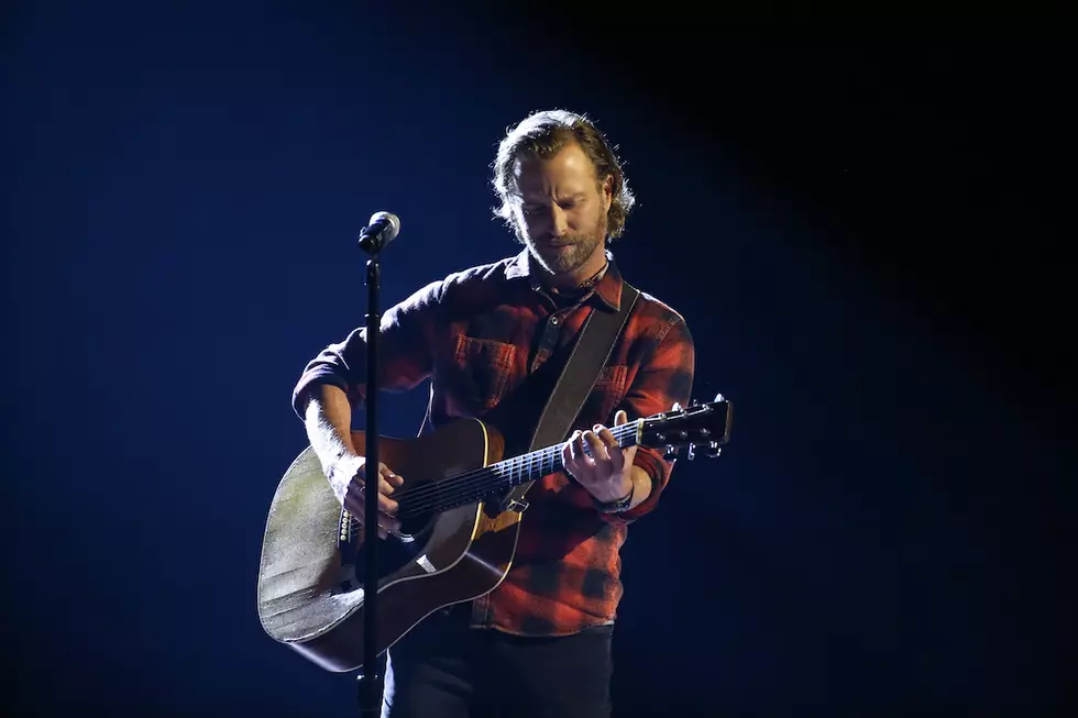 Dierks Bentley’s Christmas Traditions Are Cozy and Classic