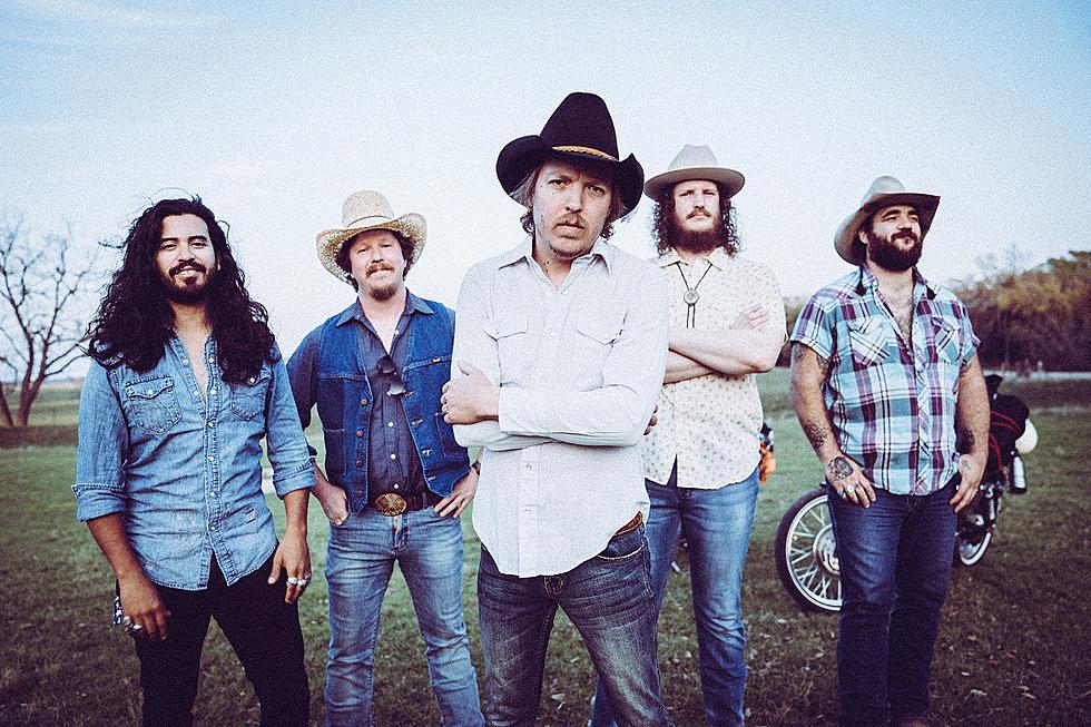 Interview: Mike and the Moonpies Tell the Everyperson’s Story With New Album, ‘One to Grow On’
