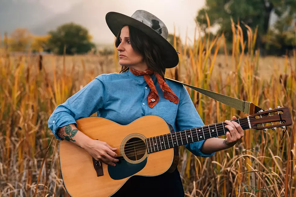 EXCLUSIVE PREMIERE: Amy Martin Shares Romantic, Spontaneous ‘Dance With You’ [WATCH]