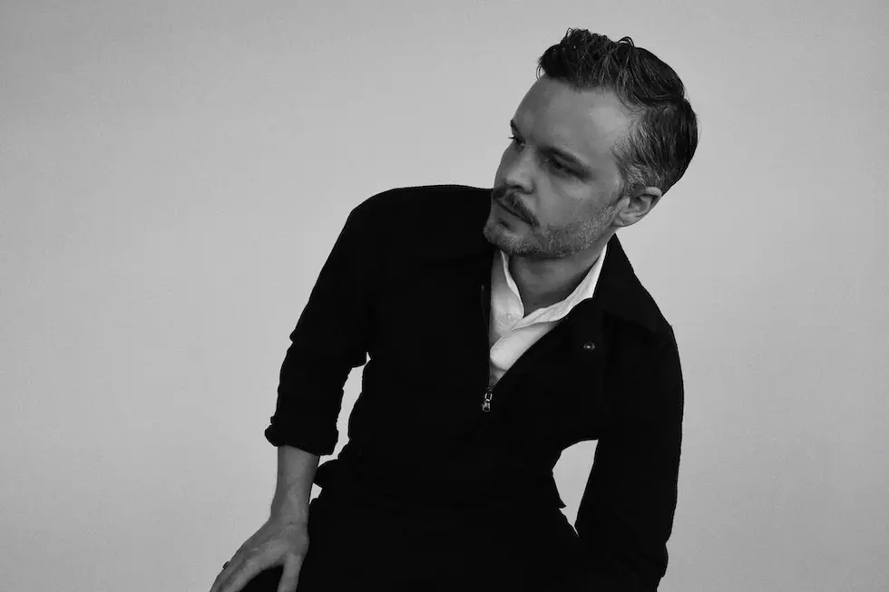 The Tallest Man on Earth Reimagines Hank Williams’ ‘Lost Highway’ for New Covers Album [LISTEN]