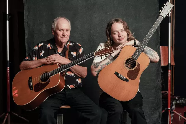 Billy Strings and Terry Barber&#8217;s Blood Harmonies Captivate in &#8216;John Deere Tractor&#8217; [LISTEN]