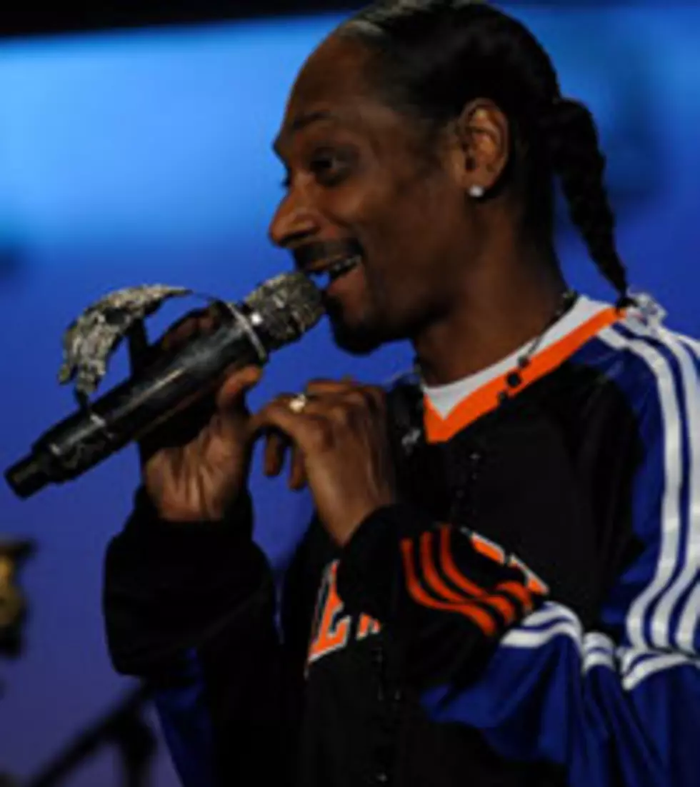 Snoop Dogg Sings With Willie Nelson on &#8216;Letterman&#8217;