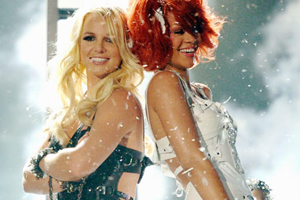 Rihanna, Britney Spears Pillow Fight at 2011 Billboard Awards